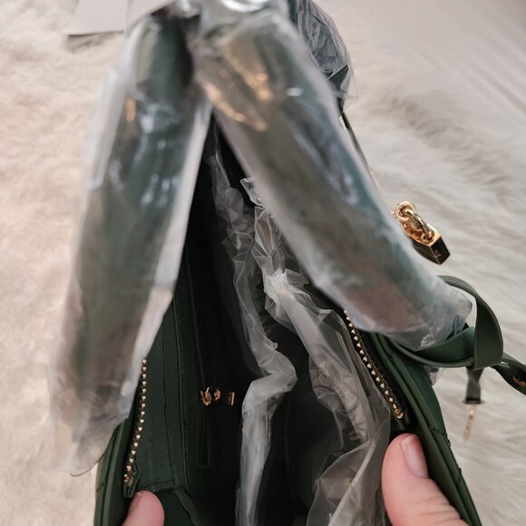 Forest green Badgley Mischka purse - Picture 3 of 3